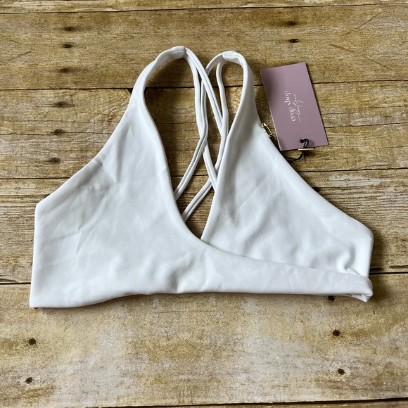 NWT CSB SERENITY EVA CROP IN WHITE - Picture 7 of 11